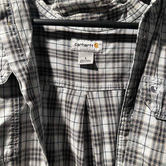 Carhartt Button up/long sleeve flannel - Picture 2 of 2